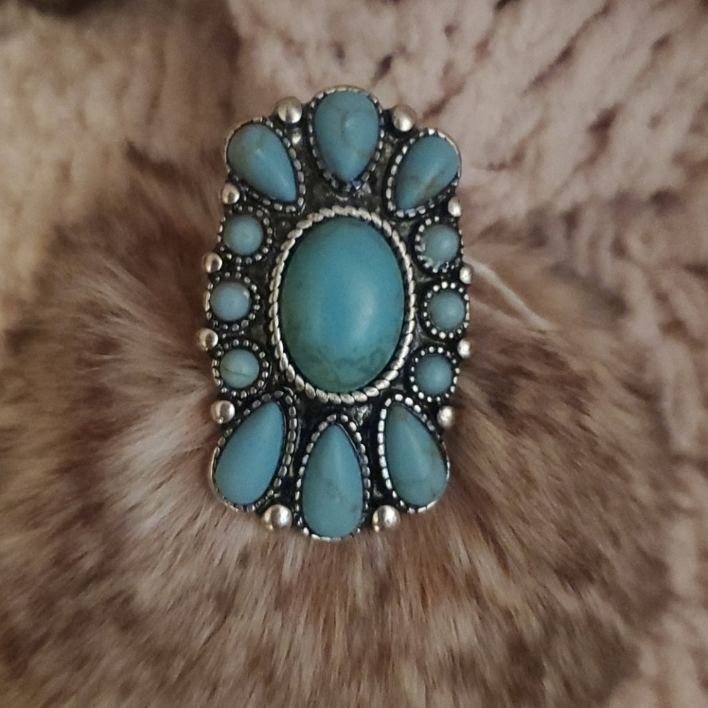 Genuine howlite stone in turquoise  flower Ring